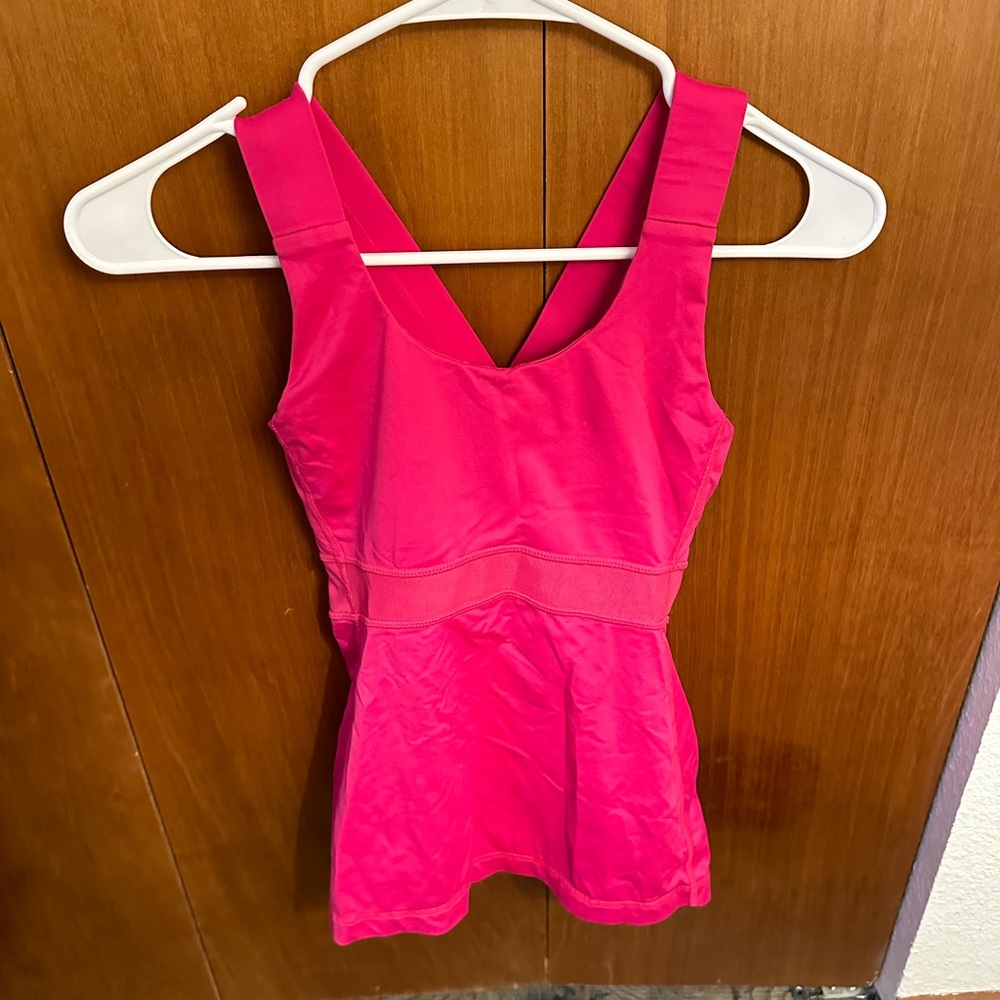 Lululemon size 4 tank top